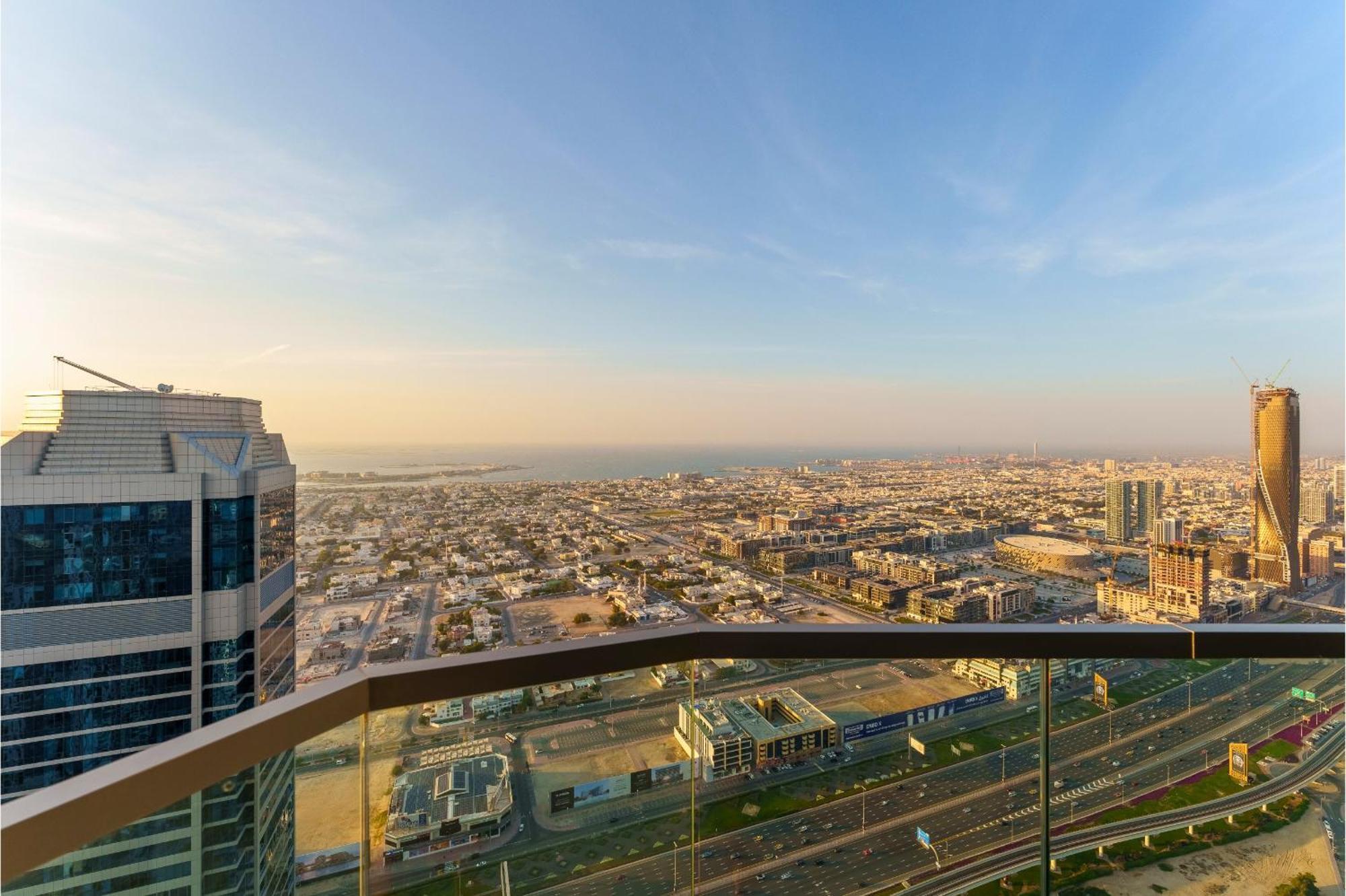 Apartment 5 Star Living Infinity Pool With Burj Khalifa View *